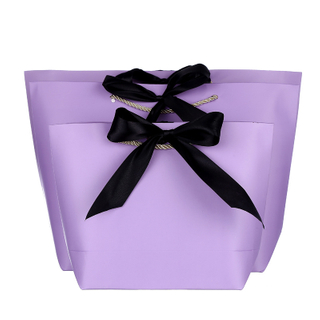 China Manufacturer Wholesale Fashion Paper Packaging Gift Bags